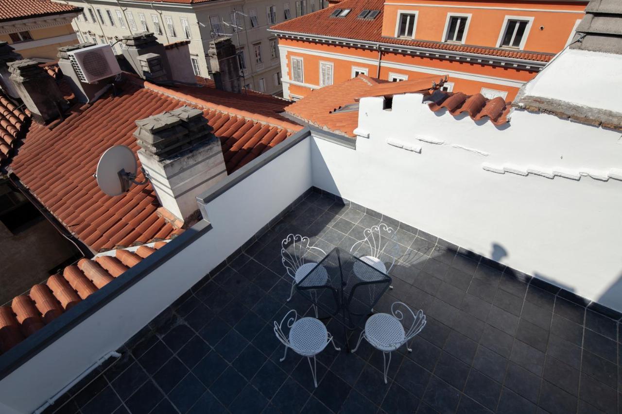 Serravallo'S Apartments Big Trieste Exterior foto